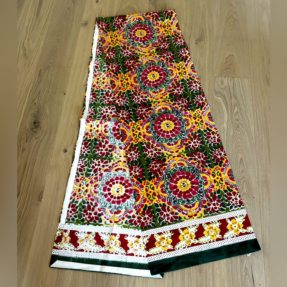 Pottery Barn, Floral Print Organic Cotton Table Runner